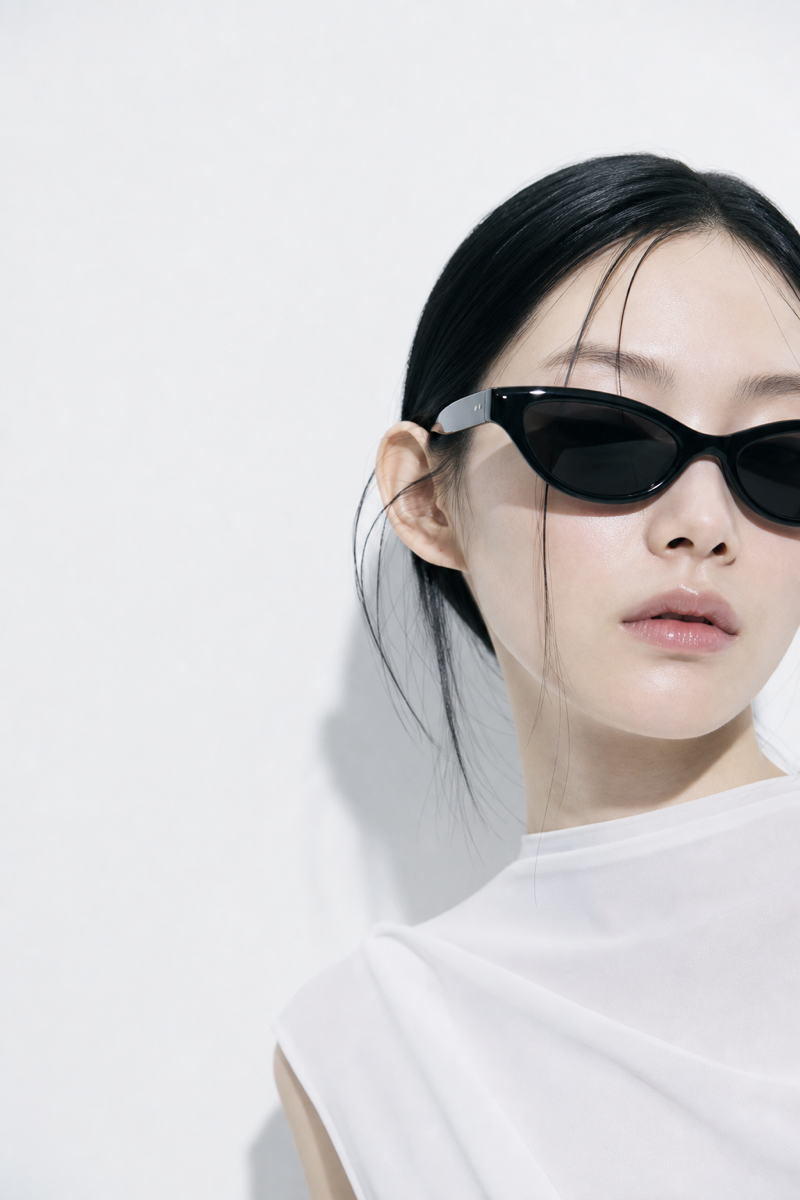 minimal editorial eyewear image inspired by gentle monster